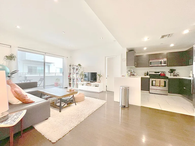 1700 Sawtelle Blvd #219 — Photo 8