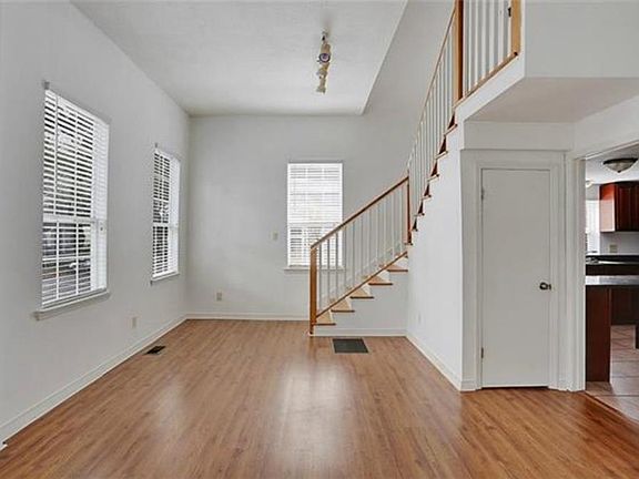 5th image of 841 Washington Ave