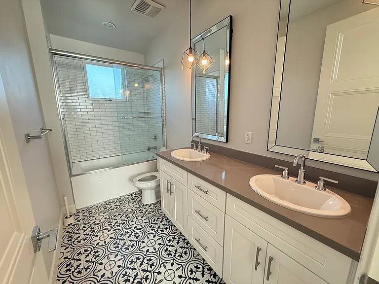 1115 La Cadena Ave #B — Photo 21