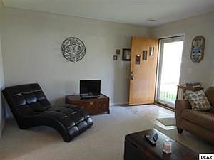 4th image of 619 Giles Ave