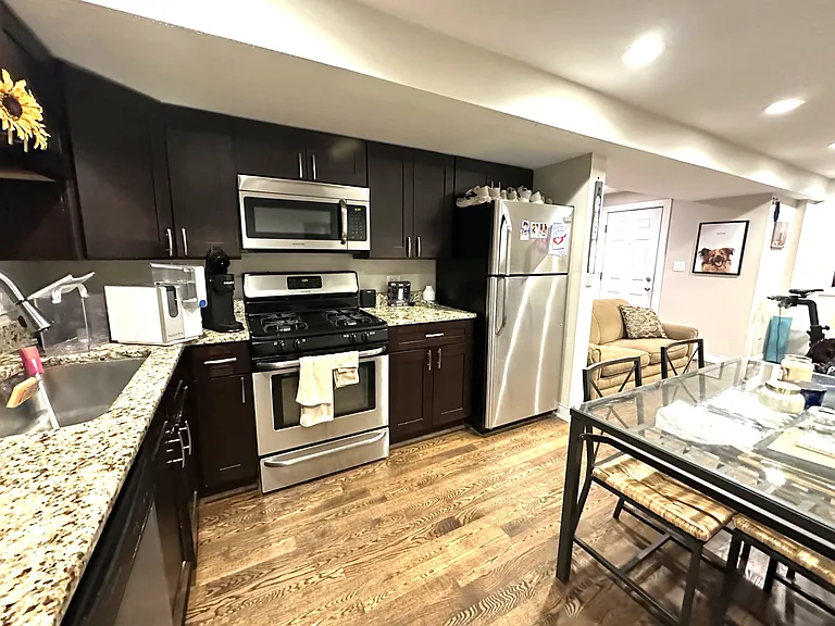 1218 W Diversey Pkwy #G — Photo 2