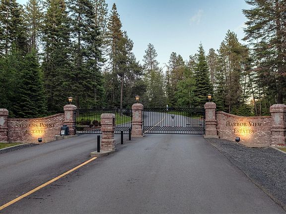 3rd image of 4926 S Scenic Dr