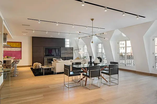 Sold by Town Residential | media 34