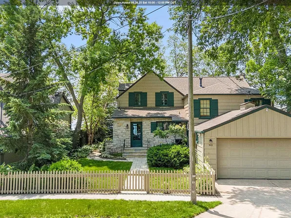 533 N Shore Dr, Clear Lake, IA 50428