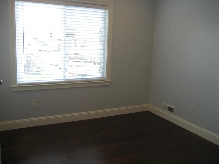 77 Forest Grove Dr — Photo 14