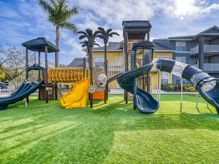 Royal Palm Terrace — Photo 6