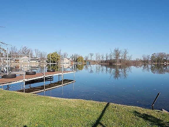 5th image of 8877 Lagoon Dr