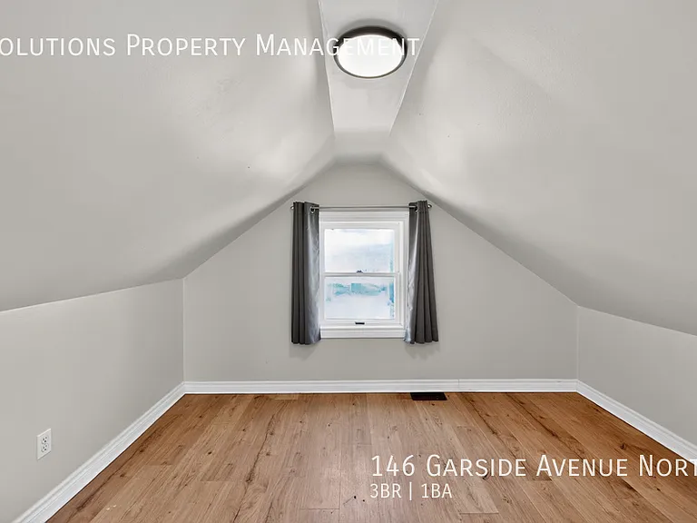 146 Garside Ave N — Photo 15