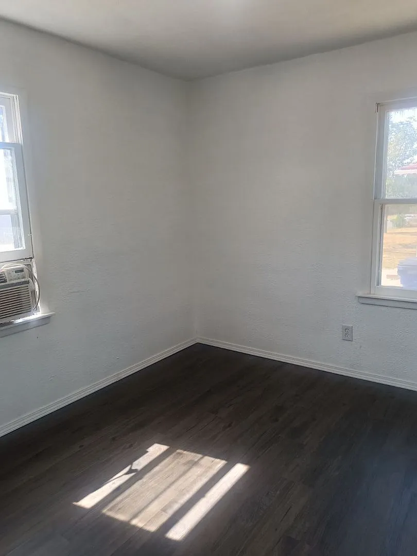 Welcome Home to 6409 Cox Ave! — Photo 4