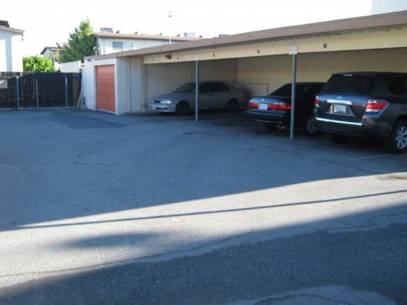4th image of 1321 S Greenwood Ave APT 18