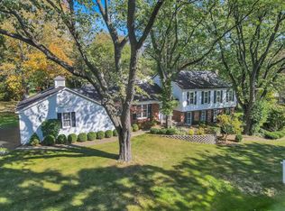 794 Hawthorne Dr, Bloomfield Hills, MI 48304