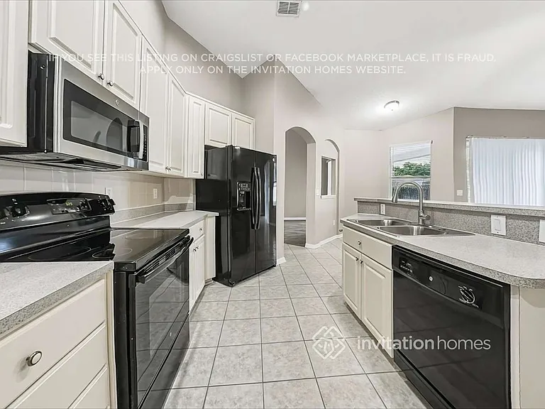 9424 Clover Glen Dr — Photo 8