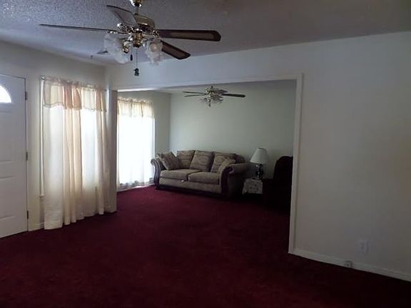 3rd image of 822 Birch Dr