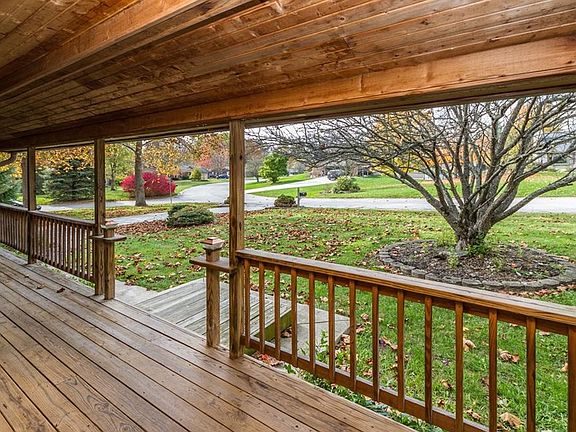 3rd image of 5981 Apple Blossom Ln