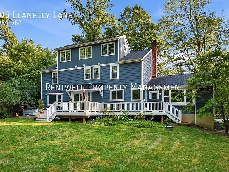 805 Llanelly Ln — Photo 32