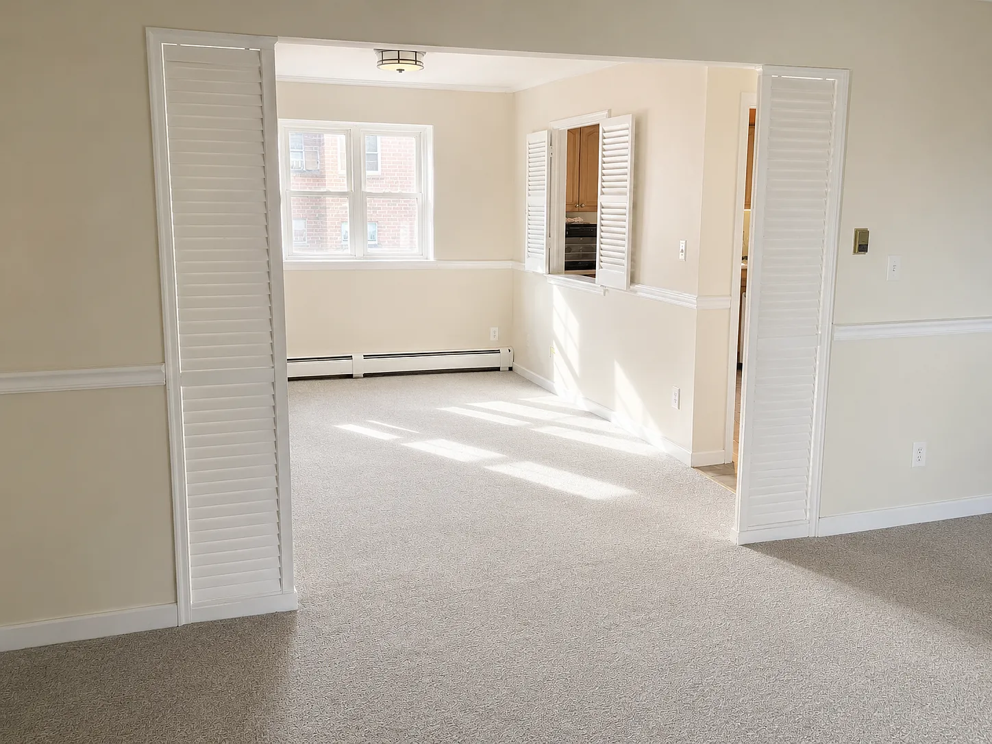 2 bed, 1021 sqft, $2,350 — Photo 2
