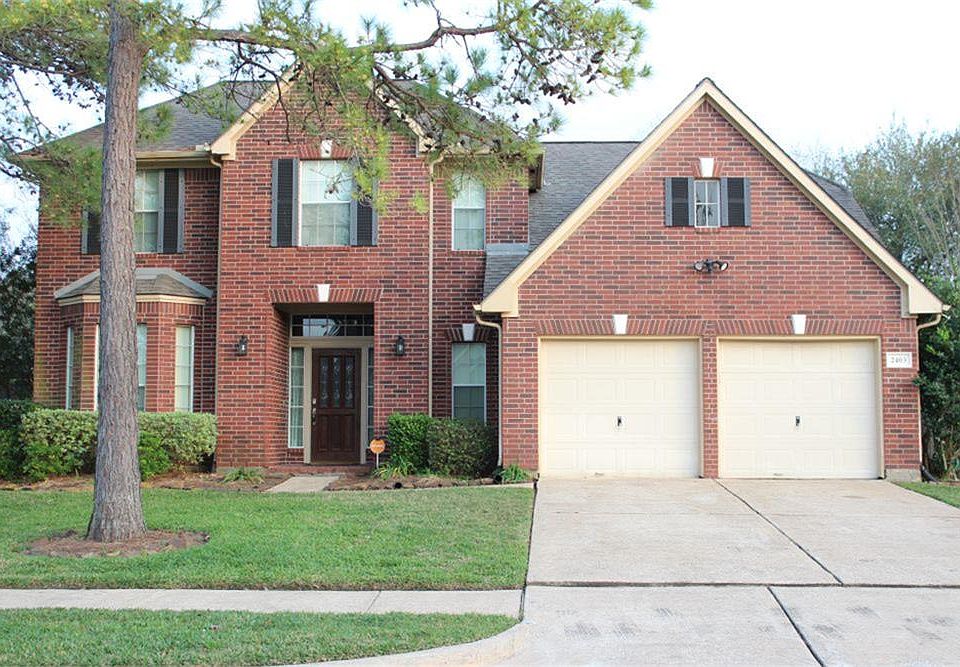 1st image of 2403 Piney Woods Dr
