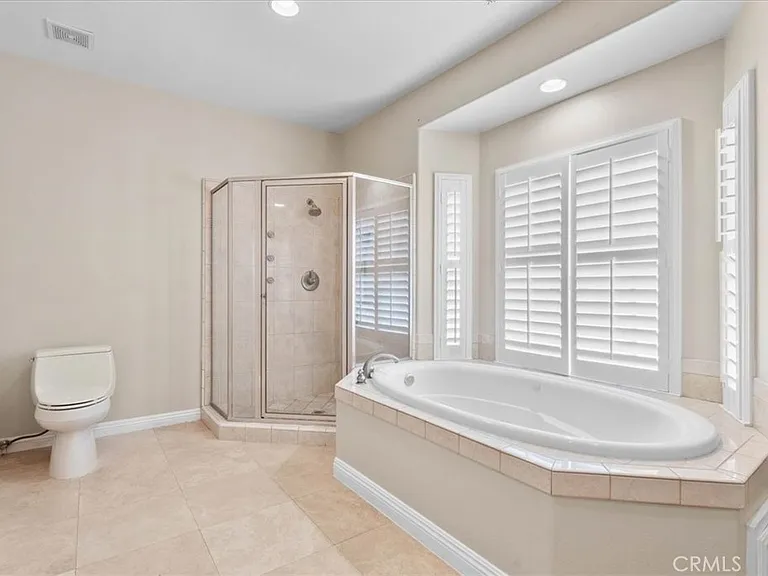 540 W 25th St — Photo 28