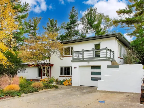 49 Aspen Rd, Portage, IN 46368