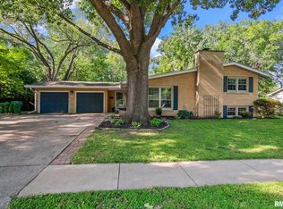 2101 Barberry Dr, Springfield, IL 62704