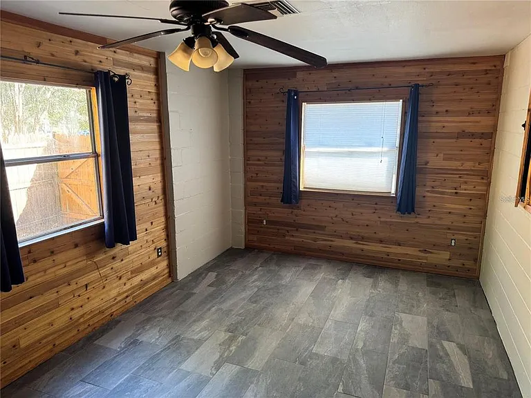 1810 Washington Ave — Photo 5