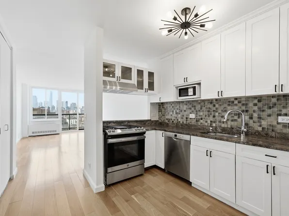22 W 15th St APT 15A, New York, NY 10011