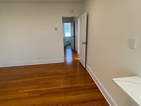 3rd image of 909 McCabe Ave #1