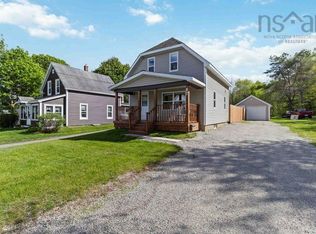 57 Saint Phillips St, Bridgewater, NS B4V 1W4