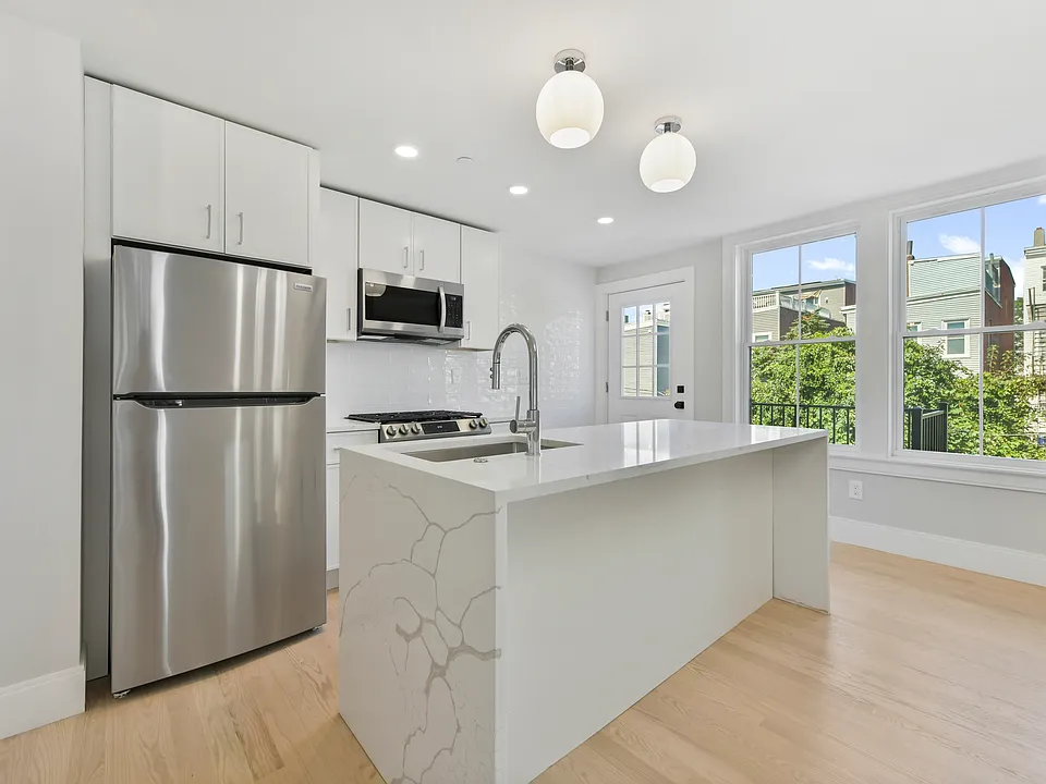 224 Princeton St #7