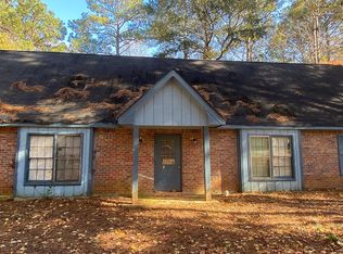 9310 Cedar Ridge Dr NW, Covington, GA 30014