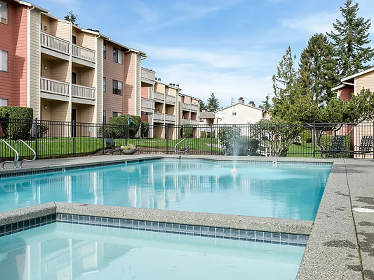 Crystal Springs Apartments — Photo 26