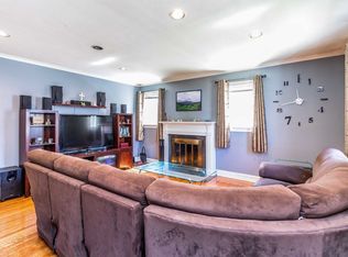 3615 205th St, Bayside, NY 11361