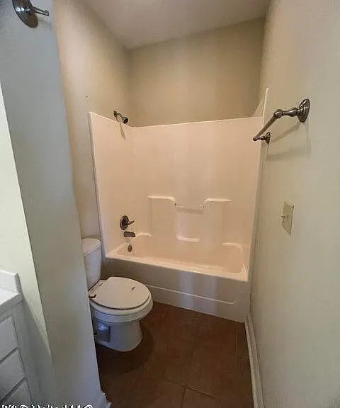 910 Jefferson Dr — Photo 11
