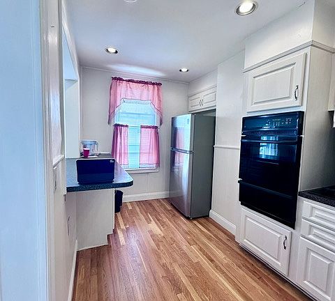 3rd image of 7824 68th Ave Floor 2