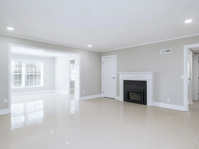 2 Bedroom/1 Bath and 3 Bedroom/2 Bath Quadplex — Photo 16