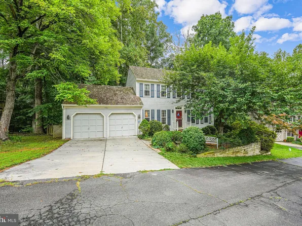 11611 Leewood Ct, Woodbridge, VA 22192