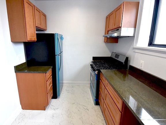 4th image of 3351 84th St APT 5C