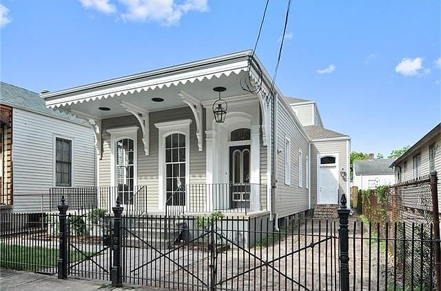 1st image of 717 2nd St