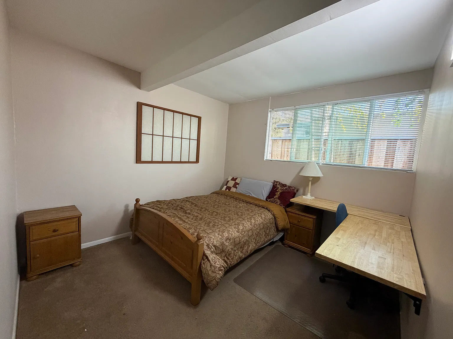 4 bed, 1432 sqft, $1,300 — Photo 2