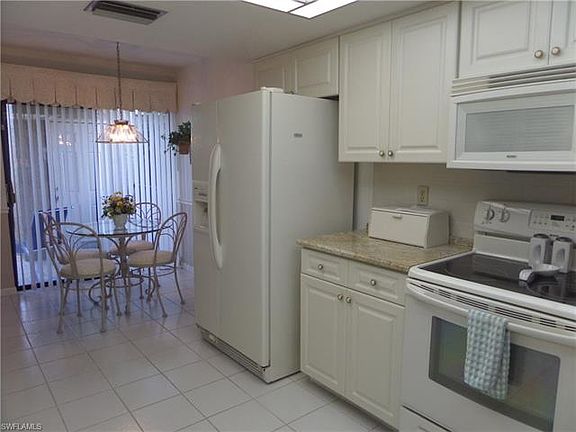 3rd image of 5382 Fox Hollow Dr