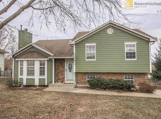 311 W Laredo Trl, Raymore, MO 64083