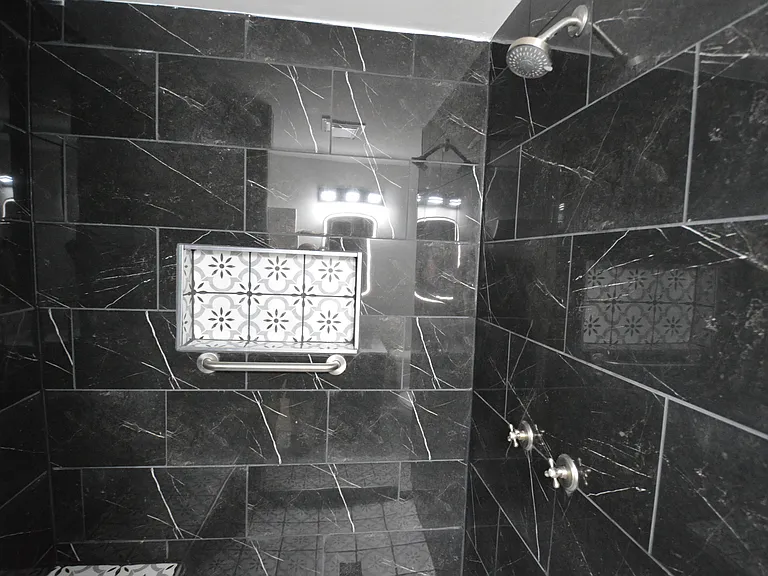 332 Sheldon St — Photo 23