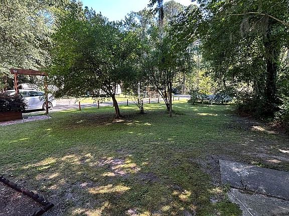 5th image of 641 Tideland Dr