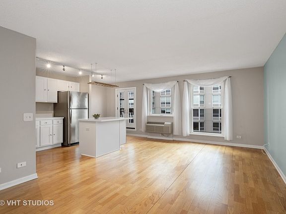 2nd image of 711 W Gordon Ter APT 813