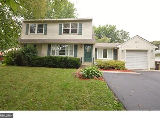 193 Roselawn Ave E, Maplewood, MN 55117