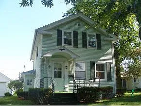 111 W Maple St photo 1