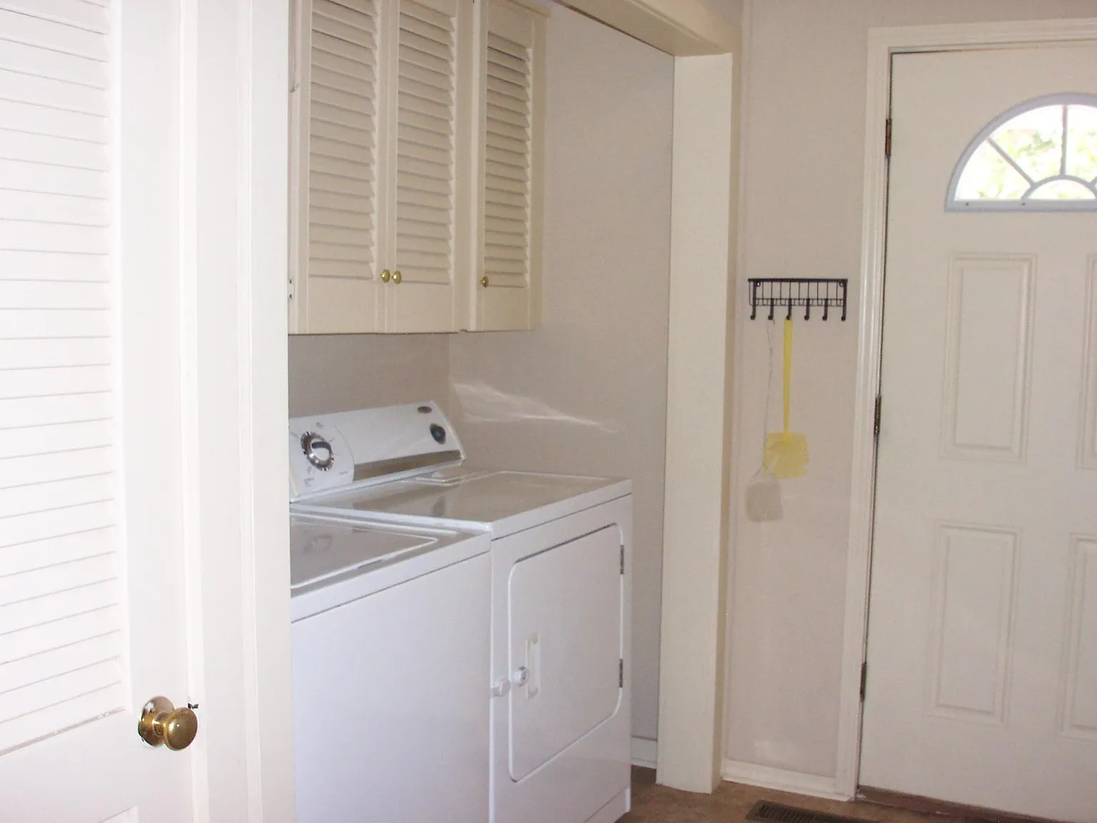 5 bed, 3000 sqft, $3,000 — Photo 4