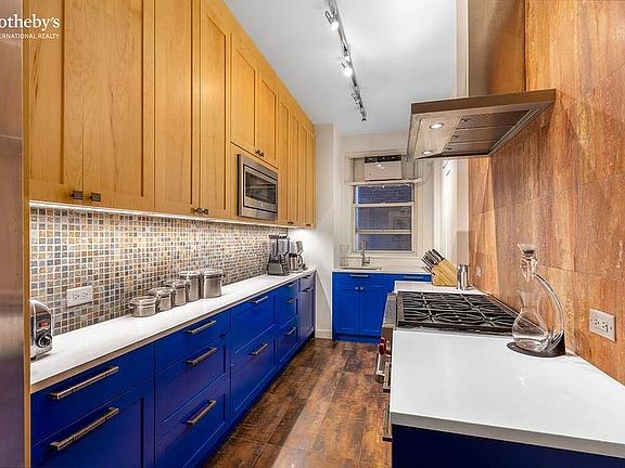 5th image of 588 W End Ave APT 6A