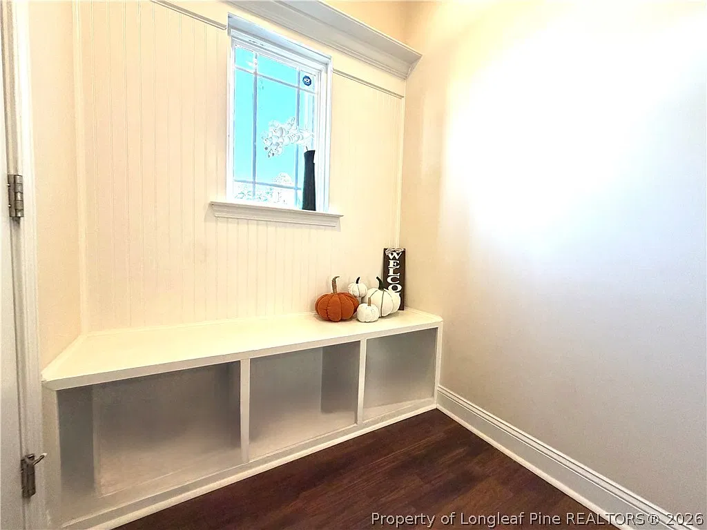 5 bed, 3.5 bath, 3018 sqft, $2,100 — Photo 4
