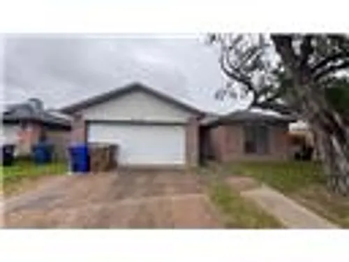 2509 Persimmon St Photo 1